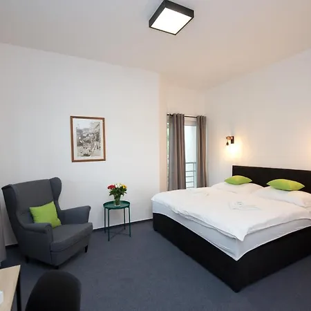 ゲストハウス Formula