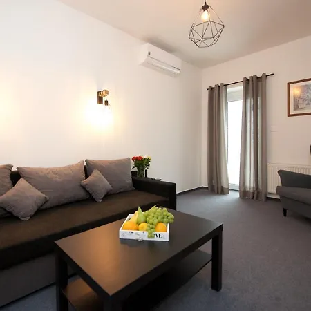 Formula ゲストハウス 3*